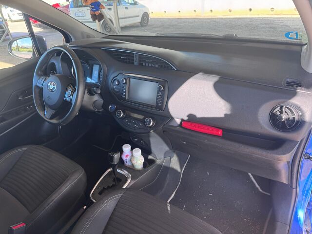 COMING SOON TOYOTA YARIS ADVANCE 1.5 HYBRID AUTO SPANISH LHD IN SPAIN 35000 MILES 2017